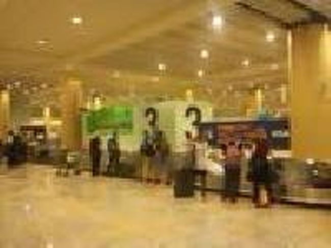 [２０１４/８/９]<br /><br />審査後、すぐ荷物を受け取るターンベルトがあります。