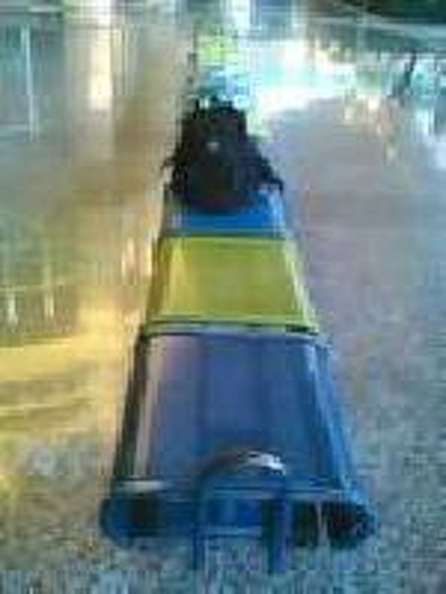 [２０１４/８/９]<br /><br />ま～中途半端な時間に到着したため、お金の節約のため、到着ホールにあるべンチで仮眠しました。思ったより蚊が多いのでスプレーをしましたが、結構刺されてしまいましたね。