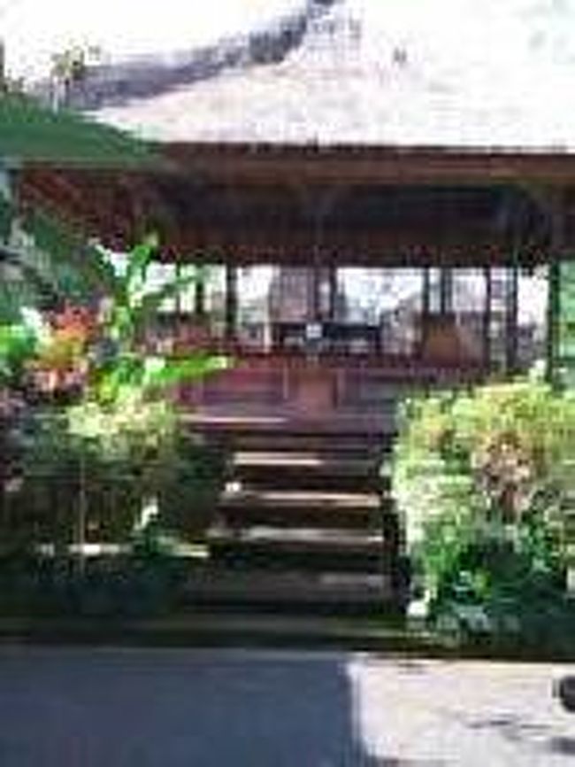 [２０１４/８/９]<br /><br />スターバックスとカフェ・ロータスの間に入口があるので入っていくと