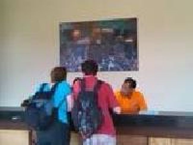 [２０１４/８/９]<br /><br />奥のほうにカウンターがあり、いろいろと案内してくれます。<br />ここで公演の切符も買えました。(公演が行われる神殿や王宮の入口でも開演前に切符は買えます。)