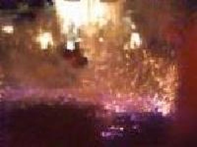 [２０１４/８/９]<br /><br />何度も何度もヤシの炭火を蹴っ飛ばしていました。<br /><br /> 興味ある方は、こちらを参照。<br />http://slowflow-trip.com/blog/?p=10940