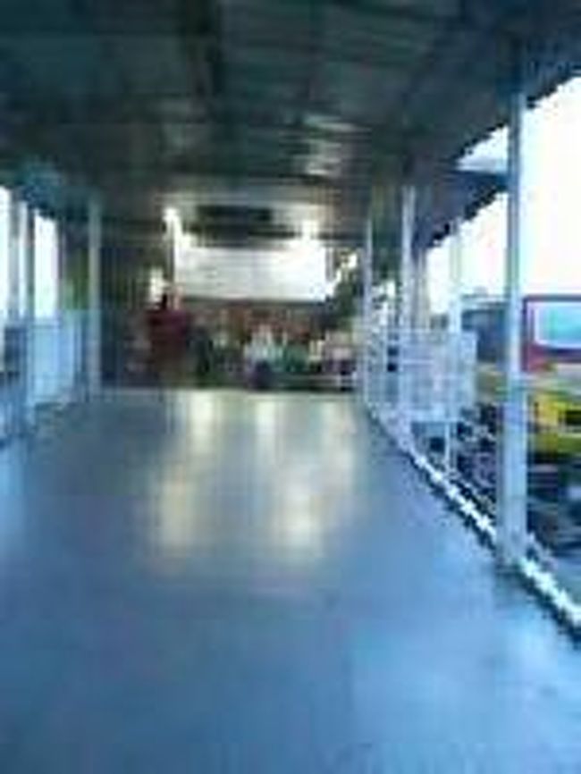 [２０１４/８/１０]<br /><br />ゆるやかな階段を上がっていくと