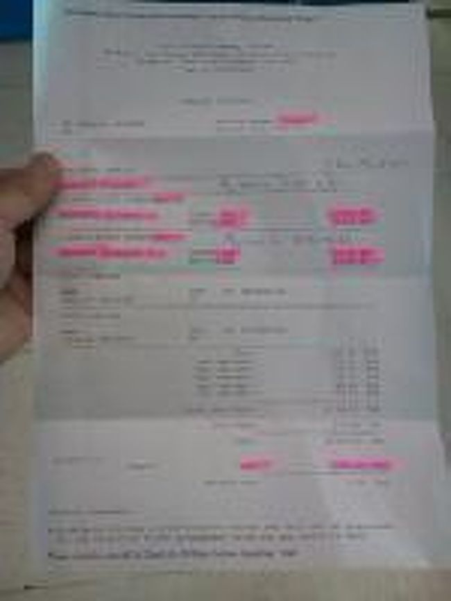 [２０１４/８/１１]<br /><br />僕はチケットと旅券を提出してチェックインしました。<br />デンパサールでご案内しませんでしたが、エアアジアのチケットはＡ４サイズのコピー用紙に印刷されたものです。<br /><br />チケットは3/22にバンコクで購入したもので、3004バーツでした。日本円で約9643円です。ここの区間はシンガポール航空やガルーダインドネシア航空では片道35000円位なので本当に割安です。