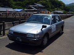 乗合タクシーはジャンボタクシーがあてがわれるかと思いきや、車体にマグネットを貼ったごく普通のタクシーでした（笑）

ちなみに、当然のことながら乗合タクシーとしての運行の際にはメーターは切られていました。