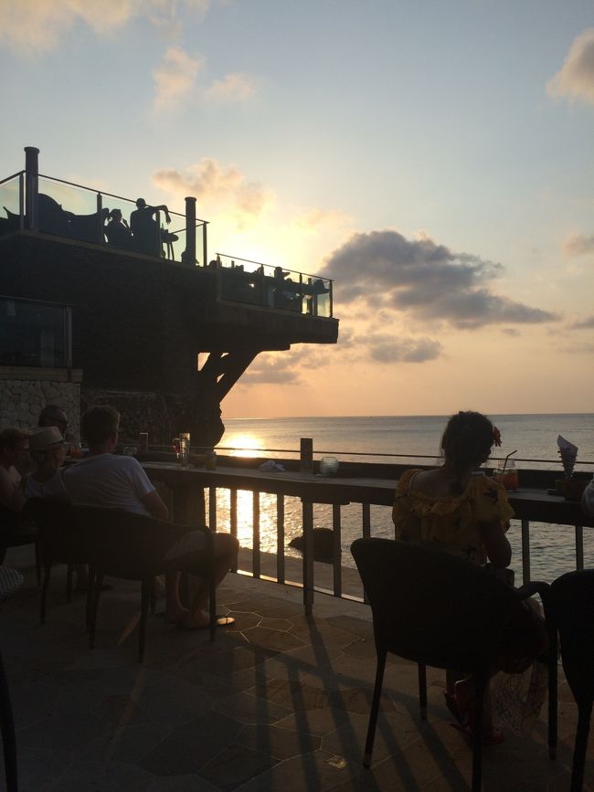 夕日が綺麗！<br />ちゃんと見えてないけど！<br />メインのロックバービューです<br />そして飲み物高い～～