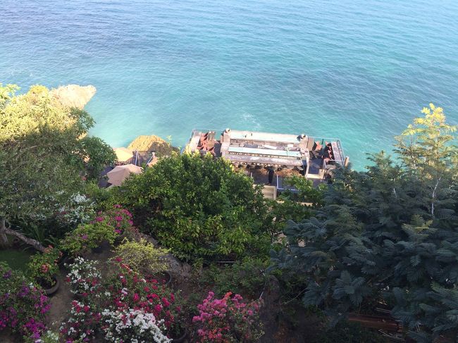 スロープからのロックバー<br />海綺麗～