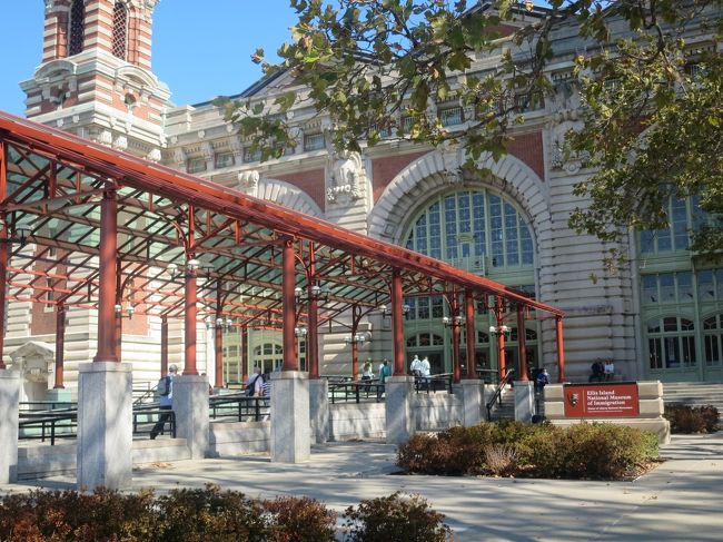 11:00　やたらに時間が余ってしまったのでエリス島に寄ってみた<br />移民博物館は1つの棟しか行ってないけど機械があって受話器で説明聞くみたいなのしかなくて全然面白くなかったからすぐ出てきた。別の方はいい展示があったのかな。なんで評価高いんだろう