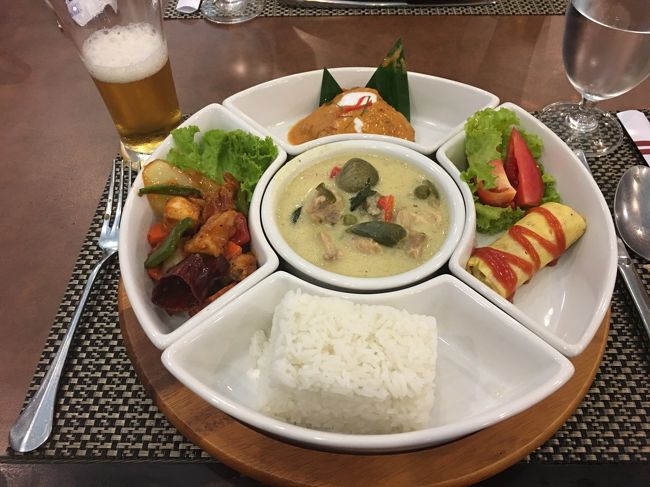 スープとメインは一緒に運ばれてきました。