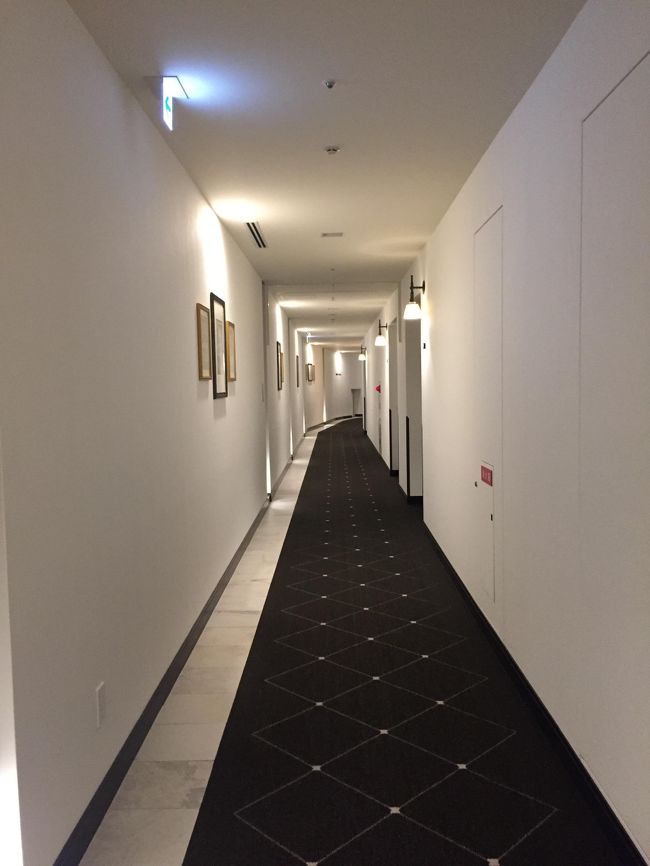 １時間20分ほどでホテルモントレに到着。<br />19時過ぎてすっかり日が暮れてしまいました。