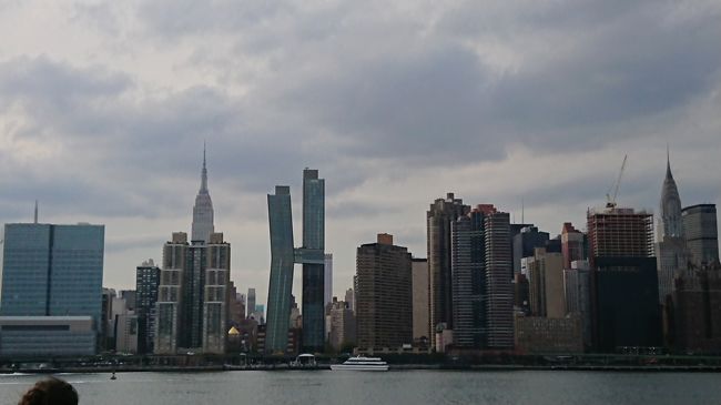 こんなに素晴らしく見えるのになんで暑い中歩いて見てきたんだろうと思っちゃう