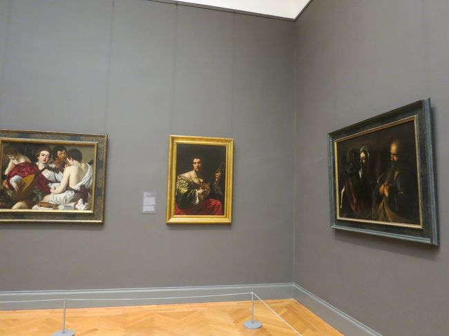 2階のヨーロピアンペインティングをざっと眺めてからアメリカンウイングにと思いきやいきなりカラバッジョキター！女性と話し込んでる隙にポケットから貴金属盗まれるという。621番