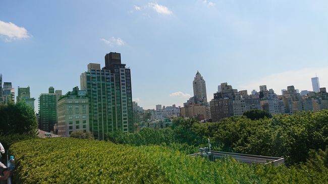 暑かったという以外記憶がありません<br />軽食の売店がありランチをしている人も