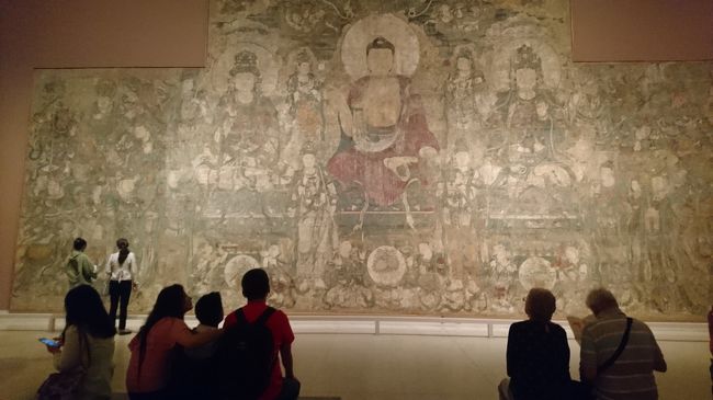 2FのAsian Art<br />巨大な仏画。うわっと声が出てきた。<br />