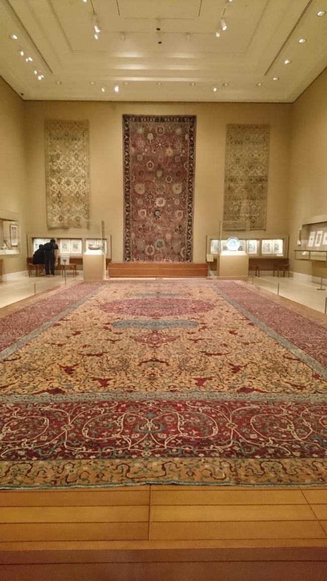 5時過ぎてしまった。なのに休めない<br />巨大なカーペットやタペストリー<br />アラブ、トルコイラン中央アジア400番台