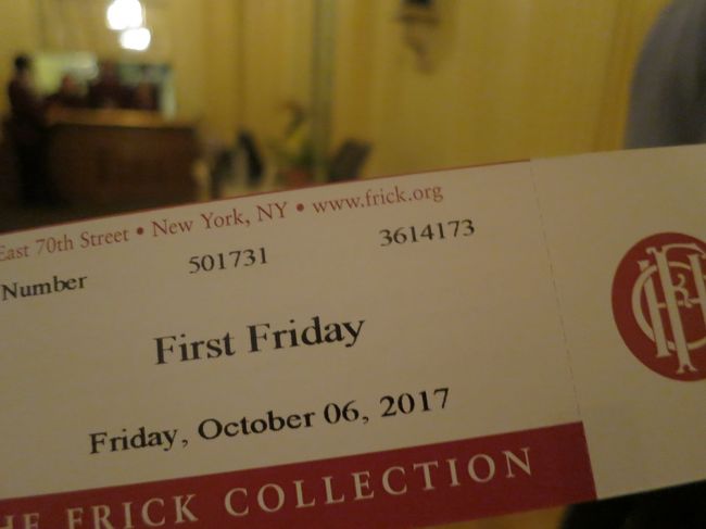 第一金曜日18:00-21:00まで無料です