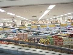 免税店でお買い物したら、荷物持ってそのままタクシーに乗ってＥマートへ。
今日も盛りだくさんの一日になりそう。