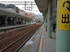 瑞芳に到着。
乗換には時間があるので、九份に行くのにまたこの駅で降りるしと駅周辺をぐるっと一周することにした。