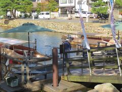 宍道湖自然館ゴビウスは休館日、宍道湖の遊覧船も時間があわず、こちらの堀川めぐりに来ましたが、これが正解でした。なお、駐車場は台数が少なく、停めるまでに並びます。