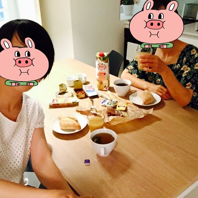 アパルトマンに滞在。<br />キッチンは充実しているし、母と別々のベッドルームだし、リスボン市民な気分で過ごしました