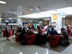 ソウルグローバル文化体験センター

Mプラザ5階にありました。
欧米系の方々が扇子に文字を書いたりの体験をしていました。

