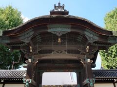 東本願寺さんにお参りします。
