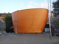 カンピ礼拝堂
ドーンと存在感。