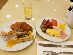 こちらのホテルの朝食はかなり充実しており、味もおいしくて満足でした。
特にマッシュルームの炒めものがおいしい！デザートもあり満足。