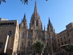 La Catedral de la Santa Creu i Santa Eulàlia（サンタ・エウラリア大聖堂）