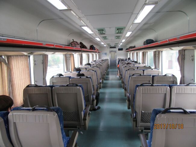 ガラガラ。<br /><br />赤字路線か。