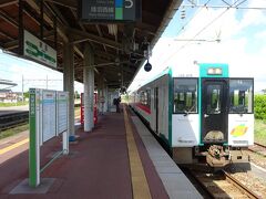 【その３】からのつづき

余目駅５番線。
酒田からやってきた、陸羽西線の新庄行きに乗る。
