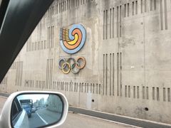 ソウルオリンピックの名残もチラホラ

漢江沿いのオリンピック道路にて
きっとソウルオリンピックの時に整備された道路なんでしょう

ソウルオリンピックは1988年
色褪せに29年の月日の流れを感じるなぁ