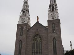ノートルダム聖堂、オタワで現存最古の教会です。