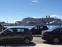 スプリットの港に着きました。
さすが、世界遺産！大きなクルーズ船が停泊しています。
あの船の方達が観光しているとなるとさぞかし人でいっぱい