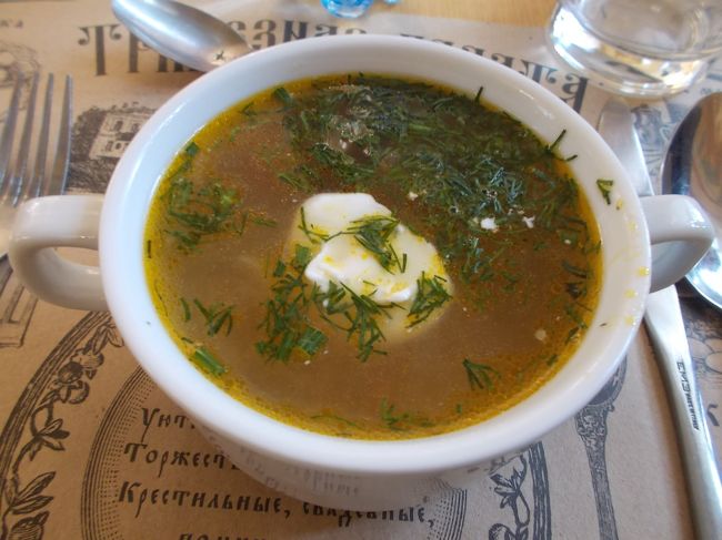 「あっさり！した・・・　お味」で　<br />「ロシア　料理」って　日本人・好み。<br /><br />サラダ。　スープ・・・と　続き、　どちら！も　大好評。