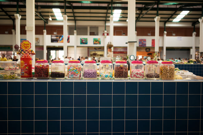 セトゥーバルの市場でチュッパチャプス