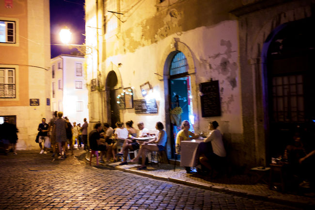 ファドがどこからともなく流れてきて<br />リスボンを実感します。