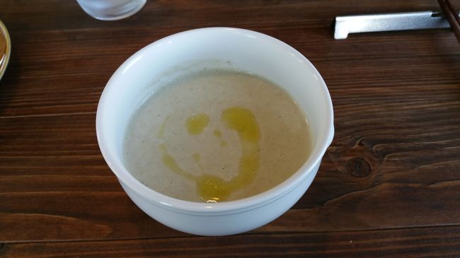 ゴボウのスープ<br />余りゴボウ、ゴボウしていないので飲みやすいです。