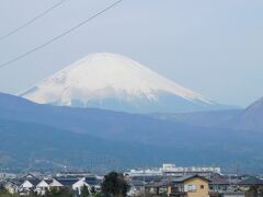 圏央道からオダアツへ。小田原PAから望む富士山。