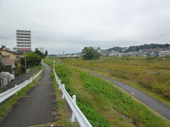 浅川土手