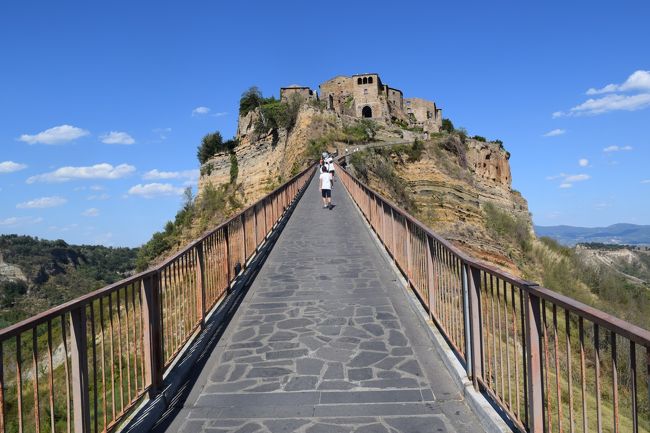夏旅☆イタリア 中世の街並みを歩く旅 ○チヴィタ・ディ