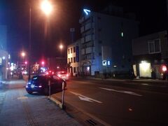 途中の倉吉駅。岡山をたっぷり観光したので、もう真っ暗。