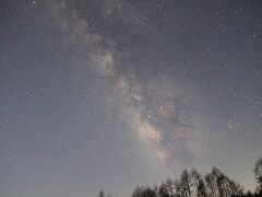 桜を見る前夜に出発して、スキー場で星空を見てきました。夜明けに近づく時間帯だったのでもう夏の星空を見ることが出来ました。