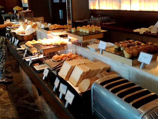 パンはこの程度。