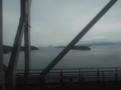 瀬戸大橋通過。