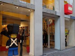 日本でもお馴染み、デンマークのおもちゃブランド「レゴストア」
本場にも関わらず、ここがデンマーク唯一のレゴストアなんですって！