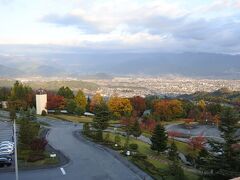 左手。塩山市、大菩薩峠方面。