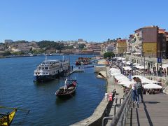 そして見えてきた、ドウロ川。青い空と建物の色と、ずーっと見てても飽きません。