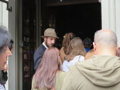 知らずに通ったお店は人気の本屋さん。
この素敵な髭に気を取られてしまいました。