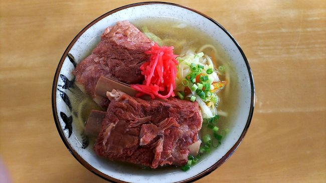 ソーキそばを食べました。<br />お肉たっぷりで美味しかったです。