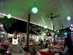 間の写真が無いけれど、ランチのあとホテルに戻り、その後ヌサドゥアのバリコレクションへ

ここでUluwatuでレースのワンピースと、
69SLAMで水着をお揃いでw購入♪

どんなのかはのちほど(。-∀-)